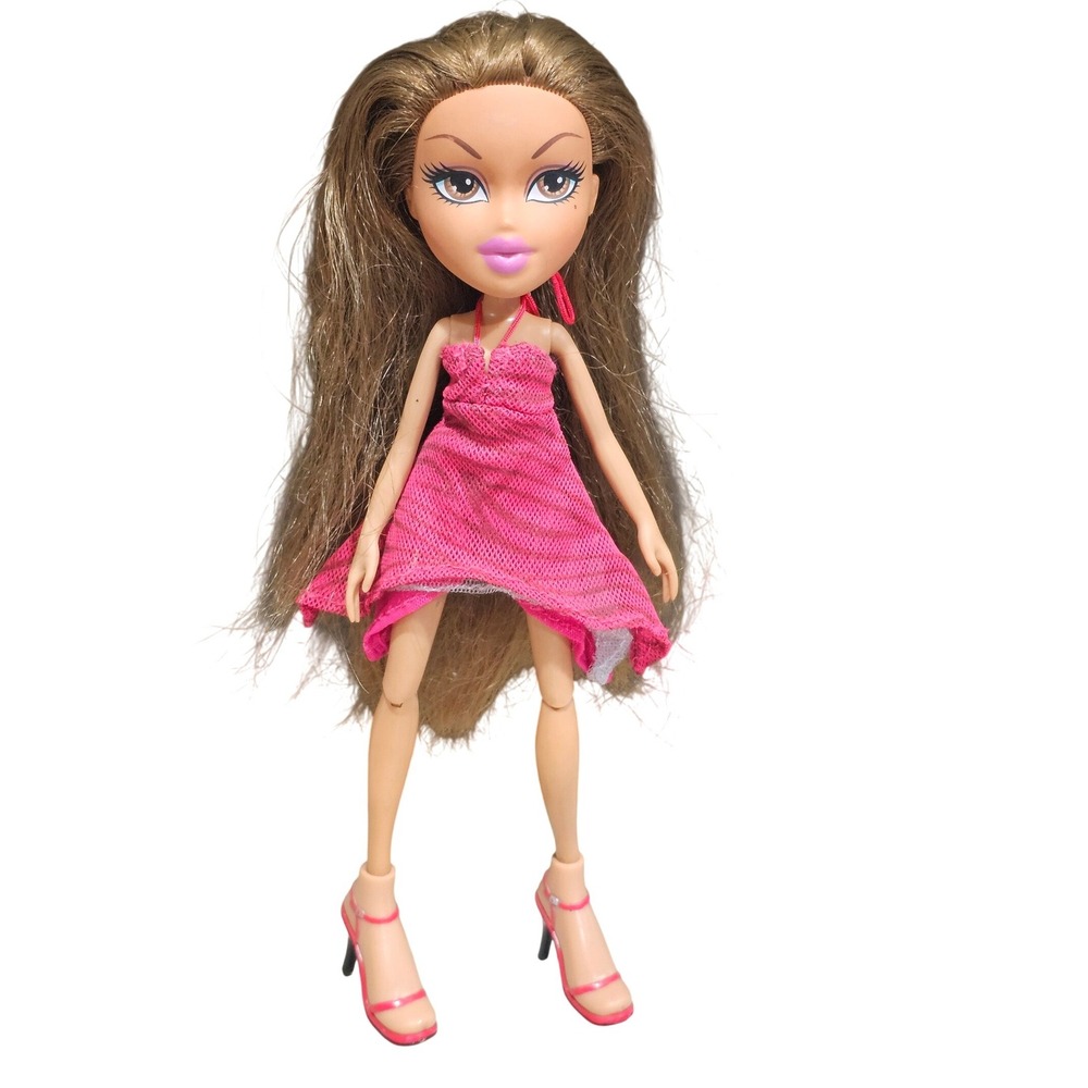Bratz Doll 2015 MGA Entertainment Yasmin Pink Mesh Dress and Heels Fashion Doll